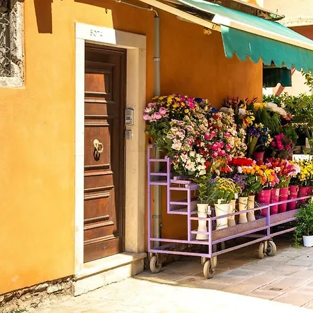 Classy & Quiet - Beautiful In Cannaregio Apartment *